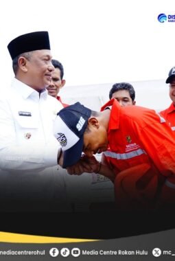 Berdayakan Ekonomi Umat, BAZNAS Rokan Hulu Salurkan Bantuan Bengkel ‘Z-Auto’ untuk 13 Mustahiq