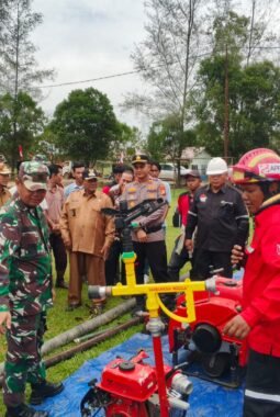 Polsek Bonai Darussalam Perkuat Kesiapsiagaan Karhutla, Seluruh Elemen di Bonai Darussalam Ikuti Apel dan Simulasi Penanganan Kebakaran