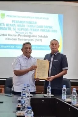 Kades Sontang Hibahkan 20 Hektare Tanah untuk Dukung Pembangunan SNT di Rohul